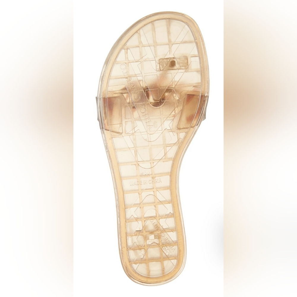 VINCE CAMUTO Evolet Flip Flop - Picture 6 of 7